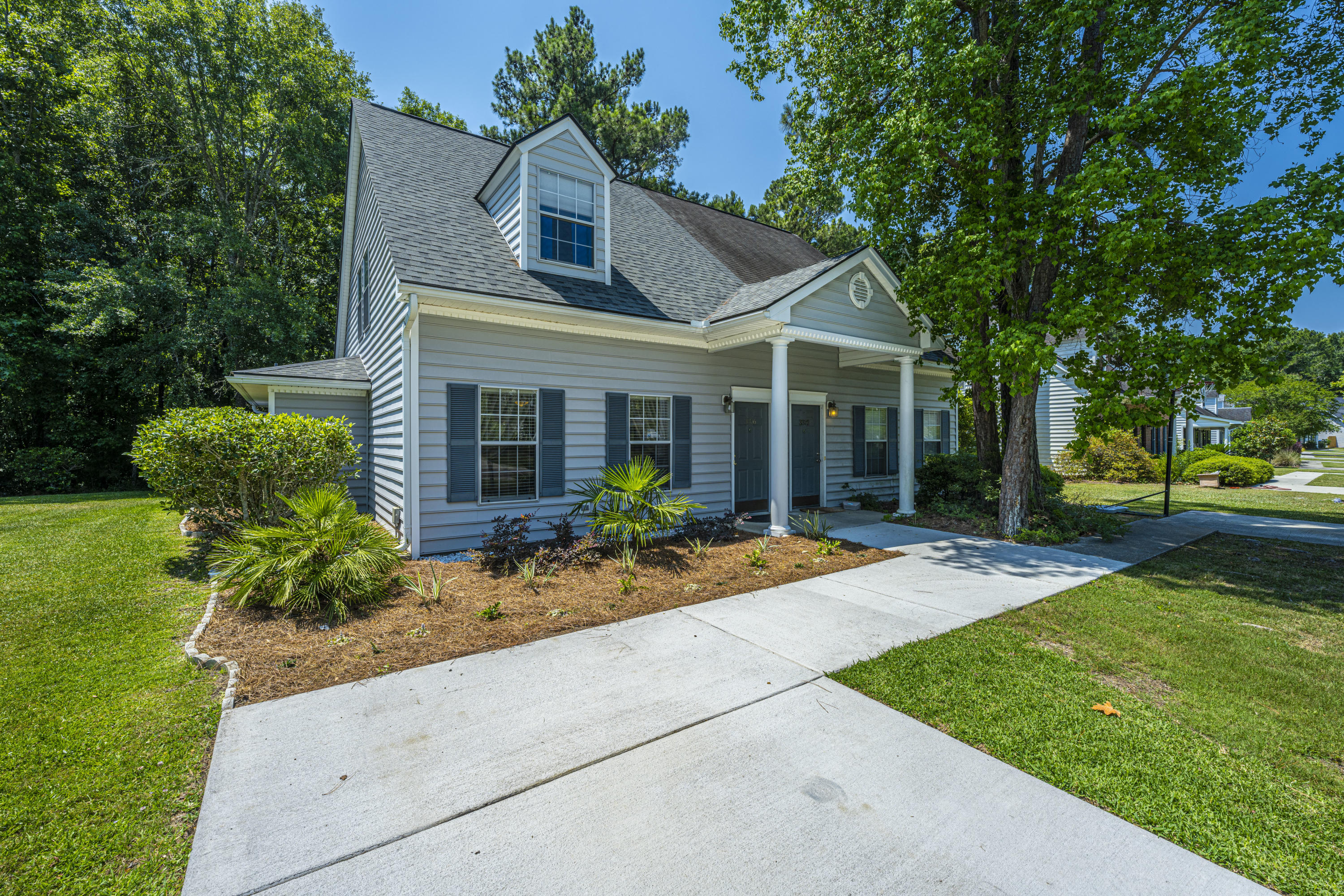 3376 Queensgate Way Mount Pleasant, SC 29466 - Photo 2 of 39 DSC_2249