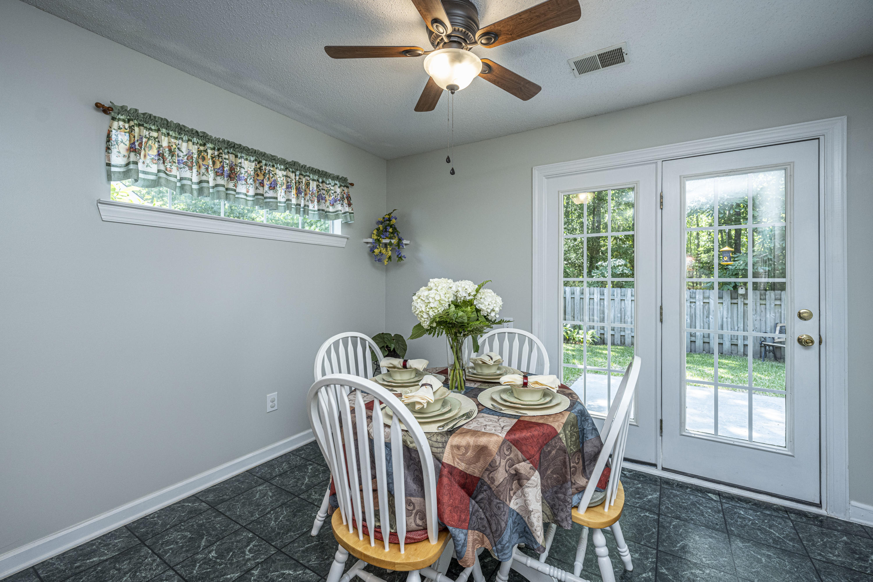 3376 Queensgate Way Mount Pleasant, SC 29466 - Photo 13 of 39 DSC_2267