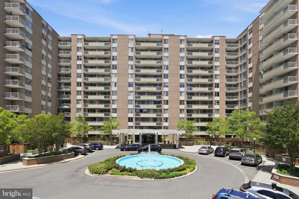$315,000 | 3001 Veazey Terrace Northwest, Unit 923, Washington, DC 20008