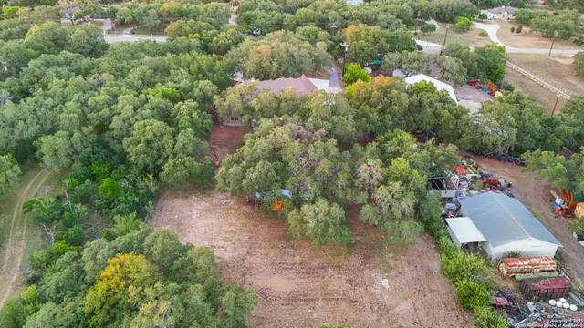 $875,000 | 813 County Road 375, San Antonio, TX 78253