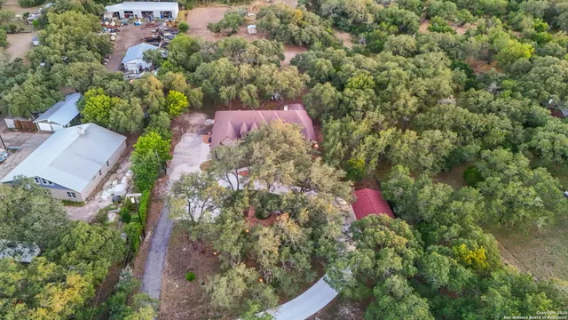 $875,000 | 813 County Road 375, San Antonio, TX 78253