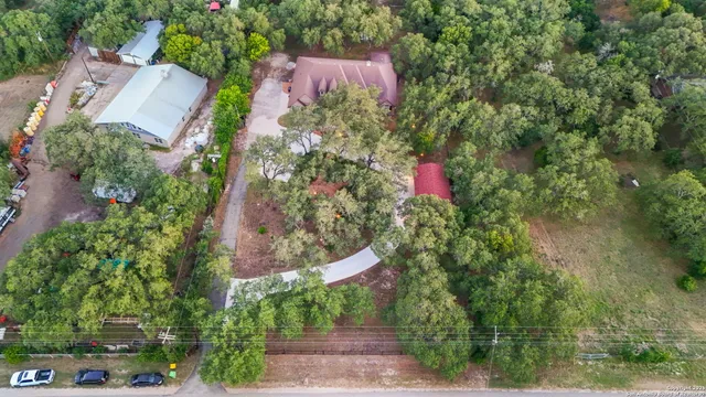 $875,000 | 813 County Road 375, San Antonio, TX 78253