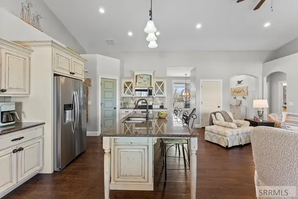 $549,900 | 3221 East Ringneck Drive, Idaho Falls, ID 83401
