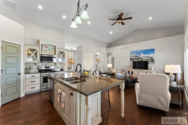 $549,900 | 3221 East Ringneck Drive, Idaho Falls, ID 83401