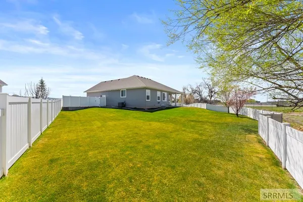 $549,900 | 3221 East Ringneck Drive, Idaho Falls, ID 83401
