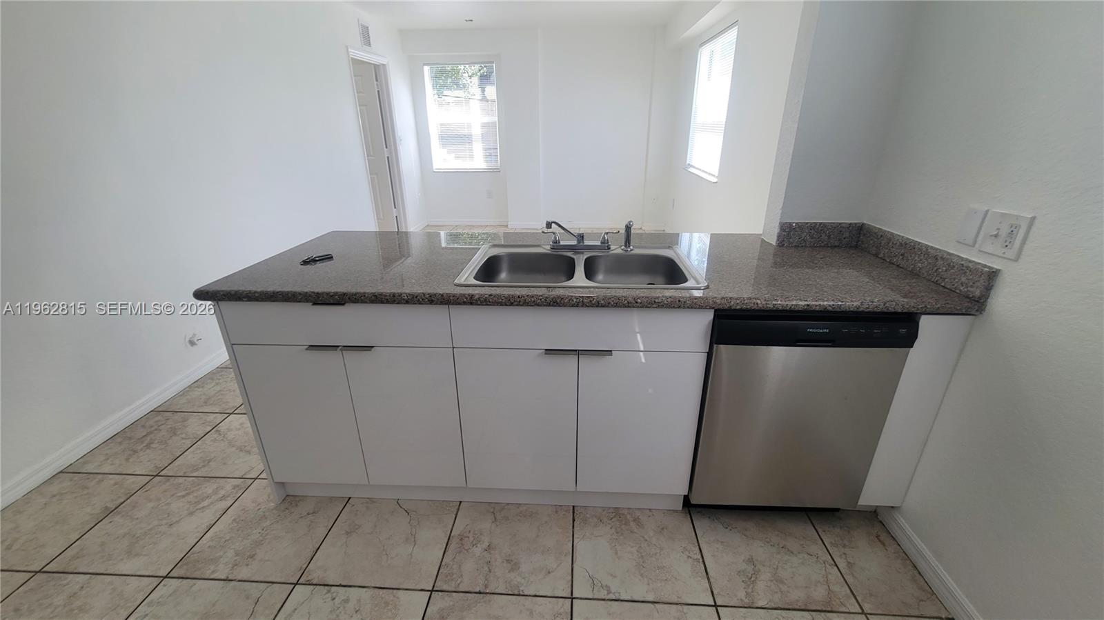 520 Southwest 5th Street, Unit 203 Miami, FL 33130 - Photo 19 of 31