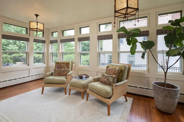 $1,750,000 | 2554 West Lake Of The Isles Parkway, Minneapolis, MN 55405