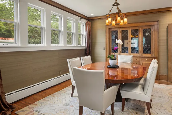 $1,750,000 | 2554 West Lake Of The Isles Parkway, Minneapolis, MN 55405