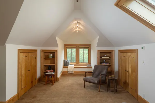 $1,750,000 | 2554 West Lake Of The Isles Parkway, Minneapolis, MN 55405