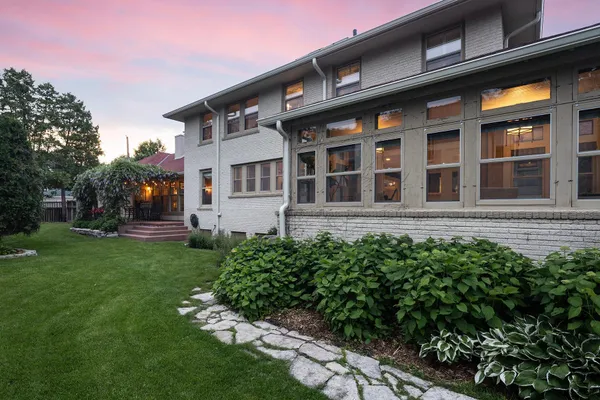$1,750,000 | 2554 West Lake Of The Isles Parkway, Minneapolis, MN 55405