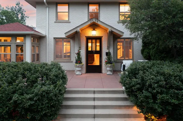 $1,750,000 | 2554 West Lake Of The Isles Parkway, Minneapolis, MN 55405