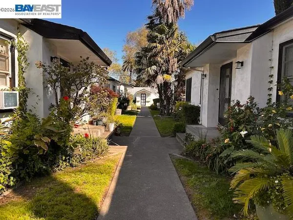 $1,725 | 1209 U Street, Sacramento, CA 95818