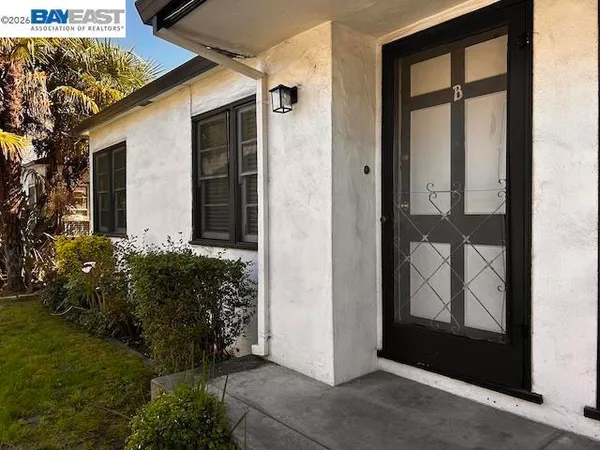 $1,725 | 1209 U Street, Sacramento, CA 95818