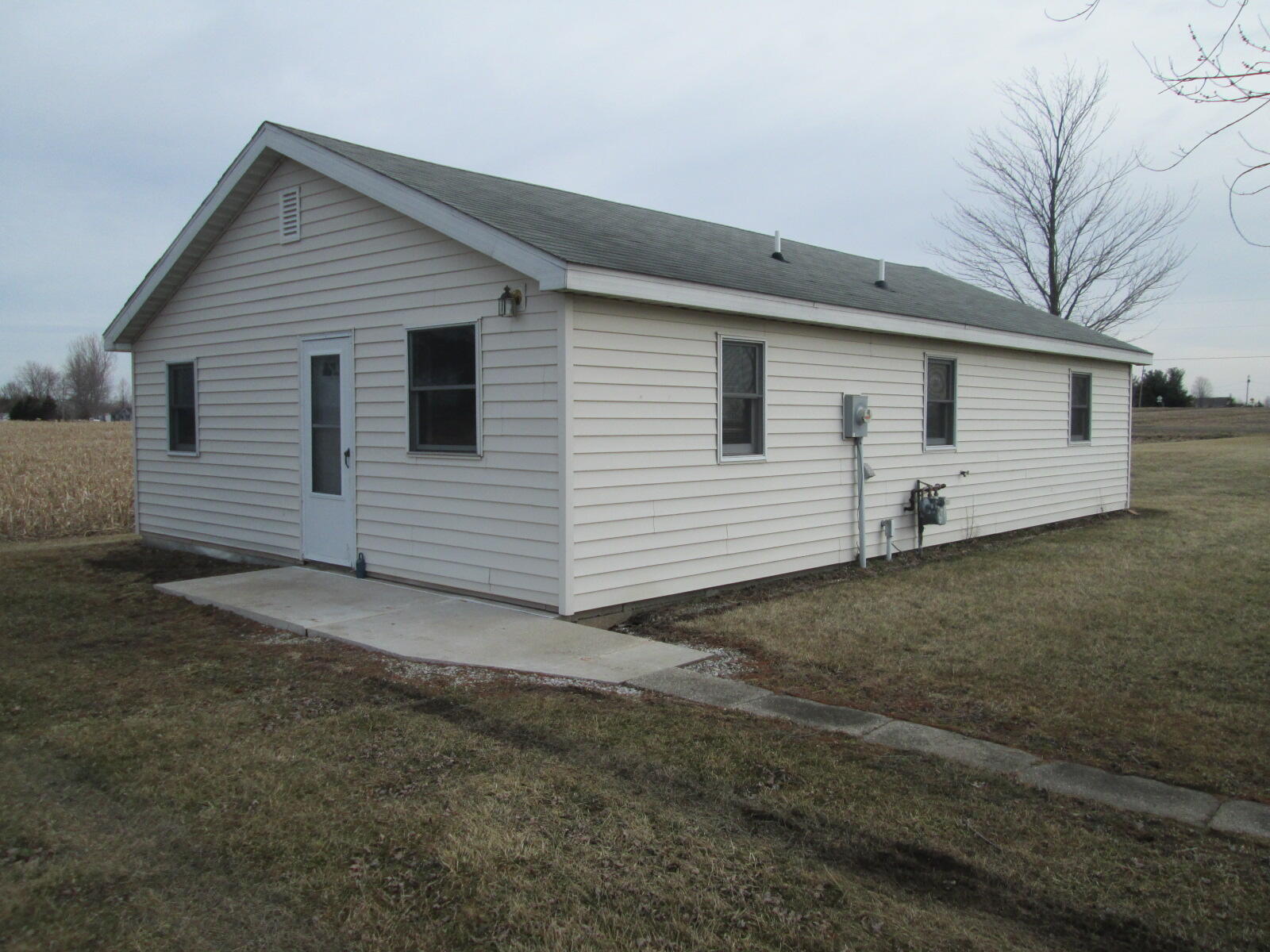 9328 Date Road Baroda, MI 49101 - Photo 5 of 21 IMG_5245