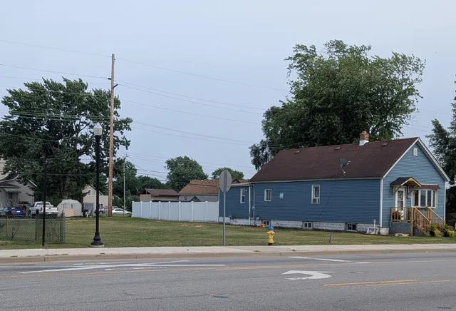 a house view with a garden space