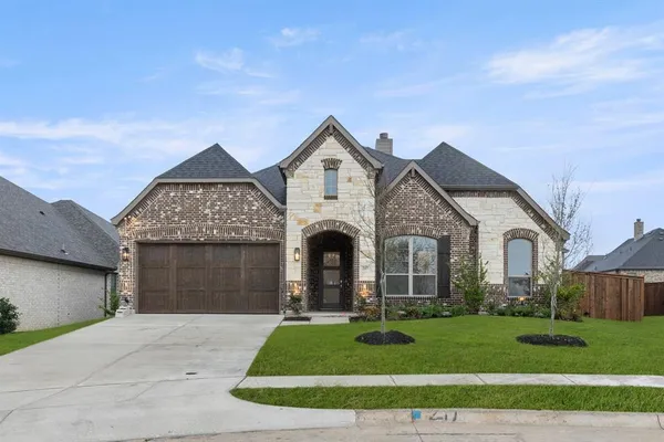 $499,900 | 217 Silo Drive, Midlothian, TX 76065