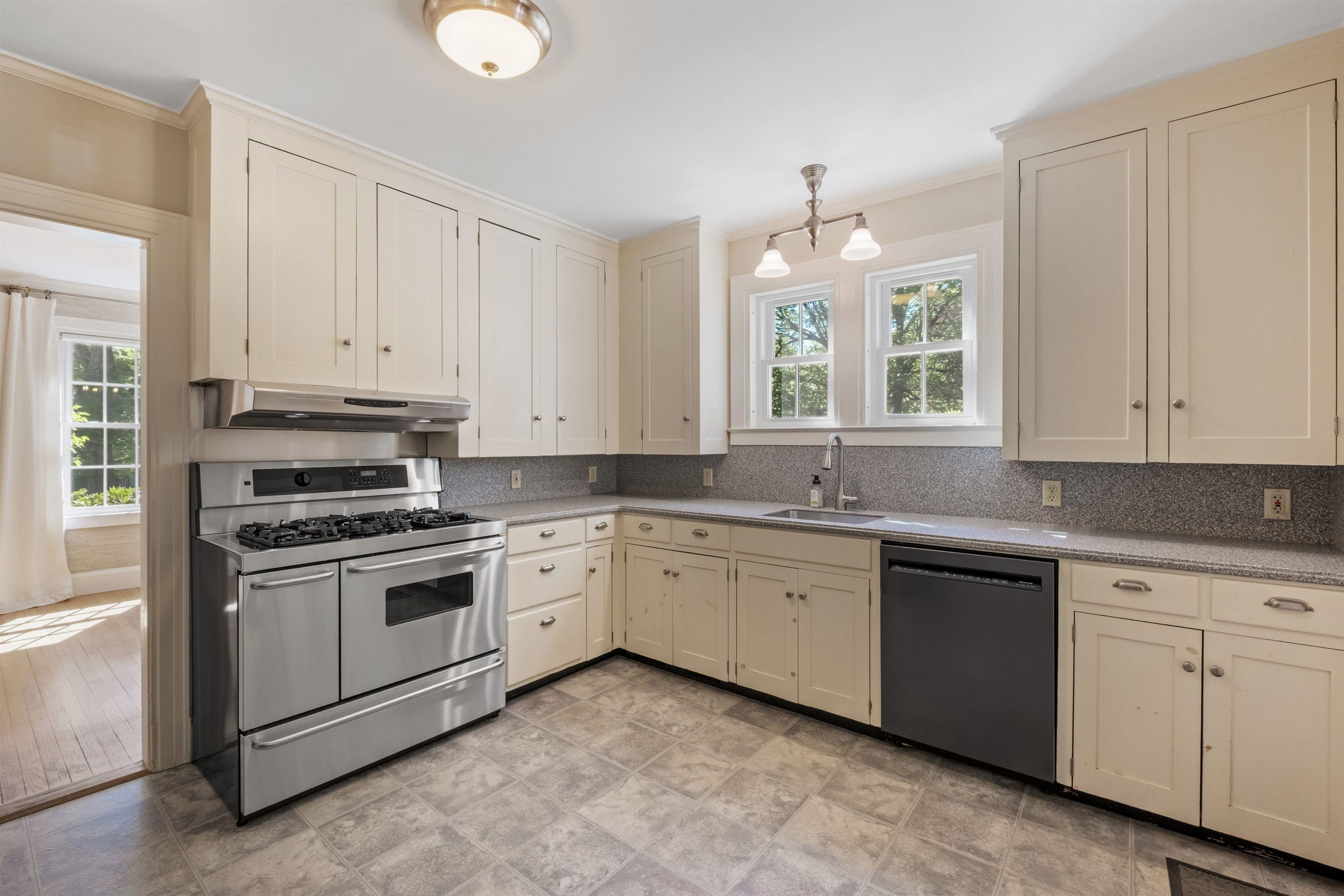40 Ridge Road Concord, NH 03301 - Photo 15 of 43