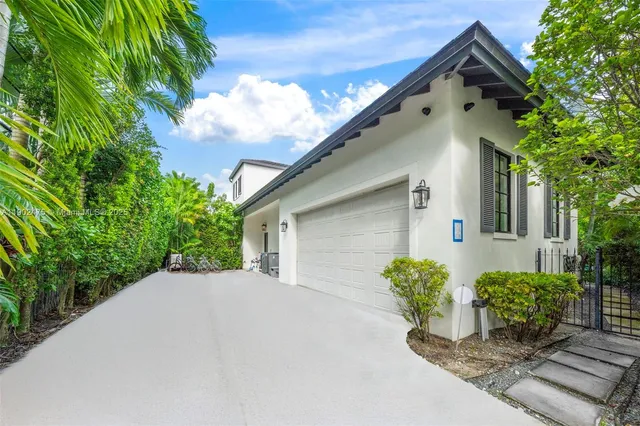 $7,500,000 | 590 Northeast 59th Street, Miami, FL 33137