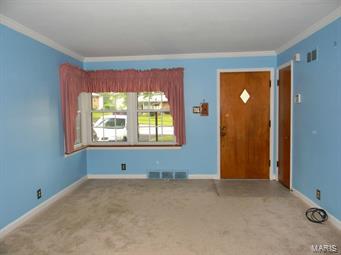 1290 Chambers Road St. Louis, MO 63137 - Photo 3 of 21 Gallery Image 3