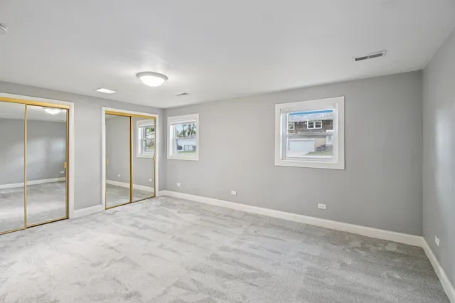 $364,900 | 207 North Idlewild Avenue, Mundelein, IL 60060