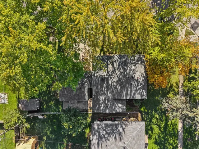 $364,900 | 207 North Idlewild Avenue, Mundelein, IL 60060