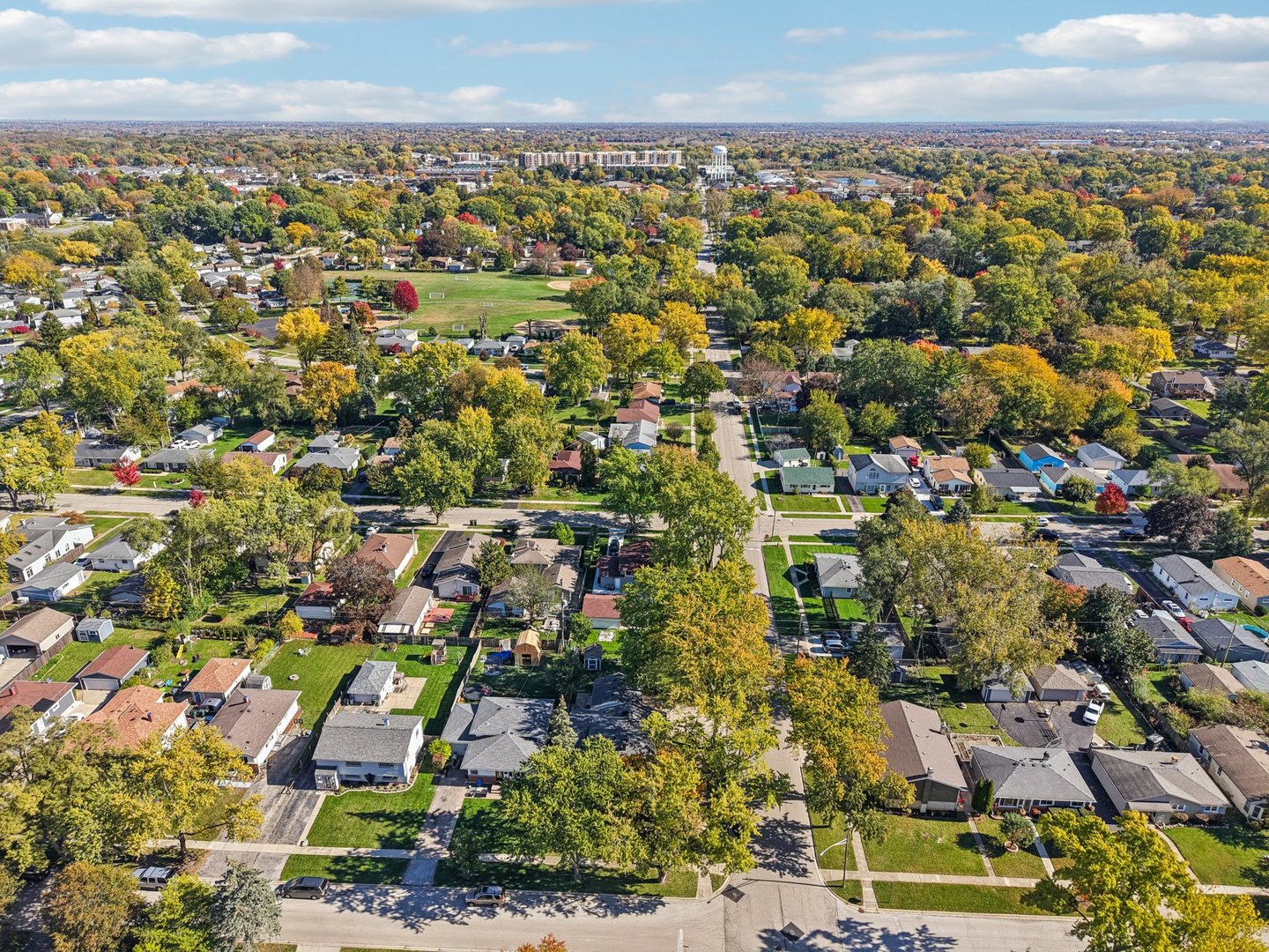 207 North Idlewild Avenue Mundelein, IL 60060 - Photo 45 of 46 an aerial view of multiple house