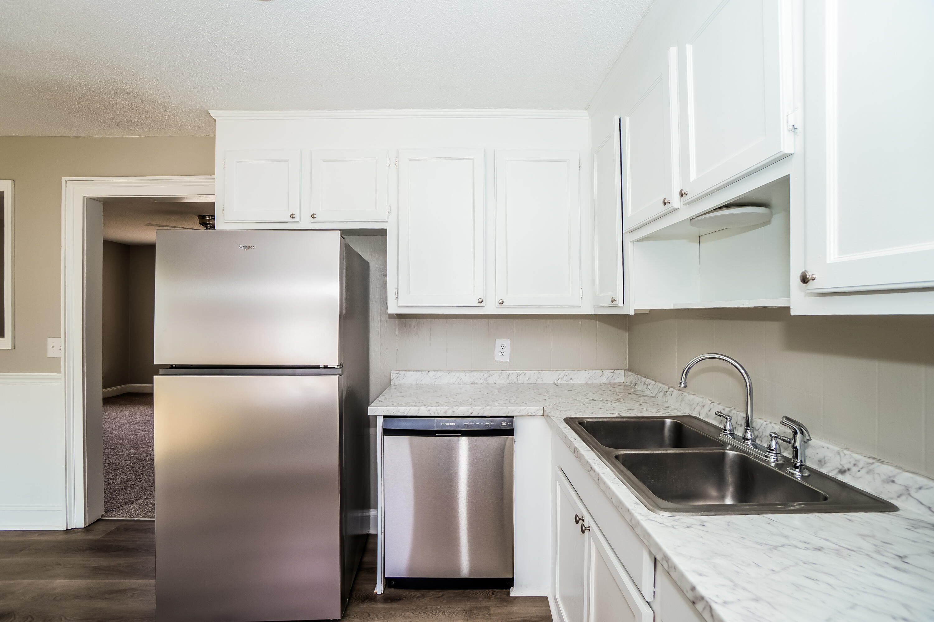 109 Wisteria Road Goose Creek, SC 29445 - Photo 6 of 13 005-photo-kitchen-15199635