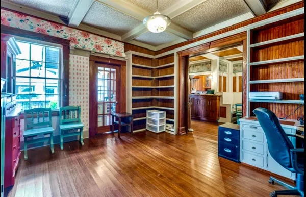 $356,500 | 132 South Ward Street, Italy, TX 76651