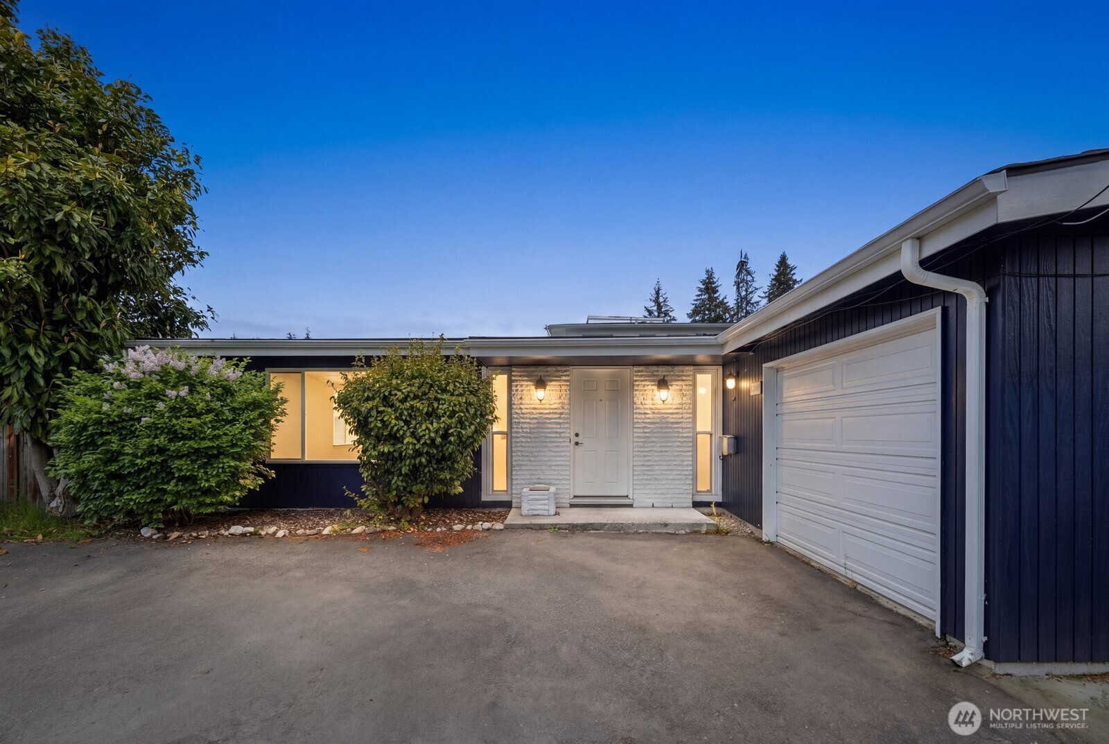 101 161st Street Southeast Bothell, WA 98012 - Photo 2 of 34 a view of a house with a garage