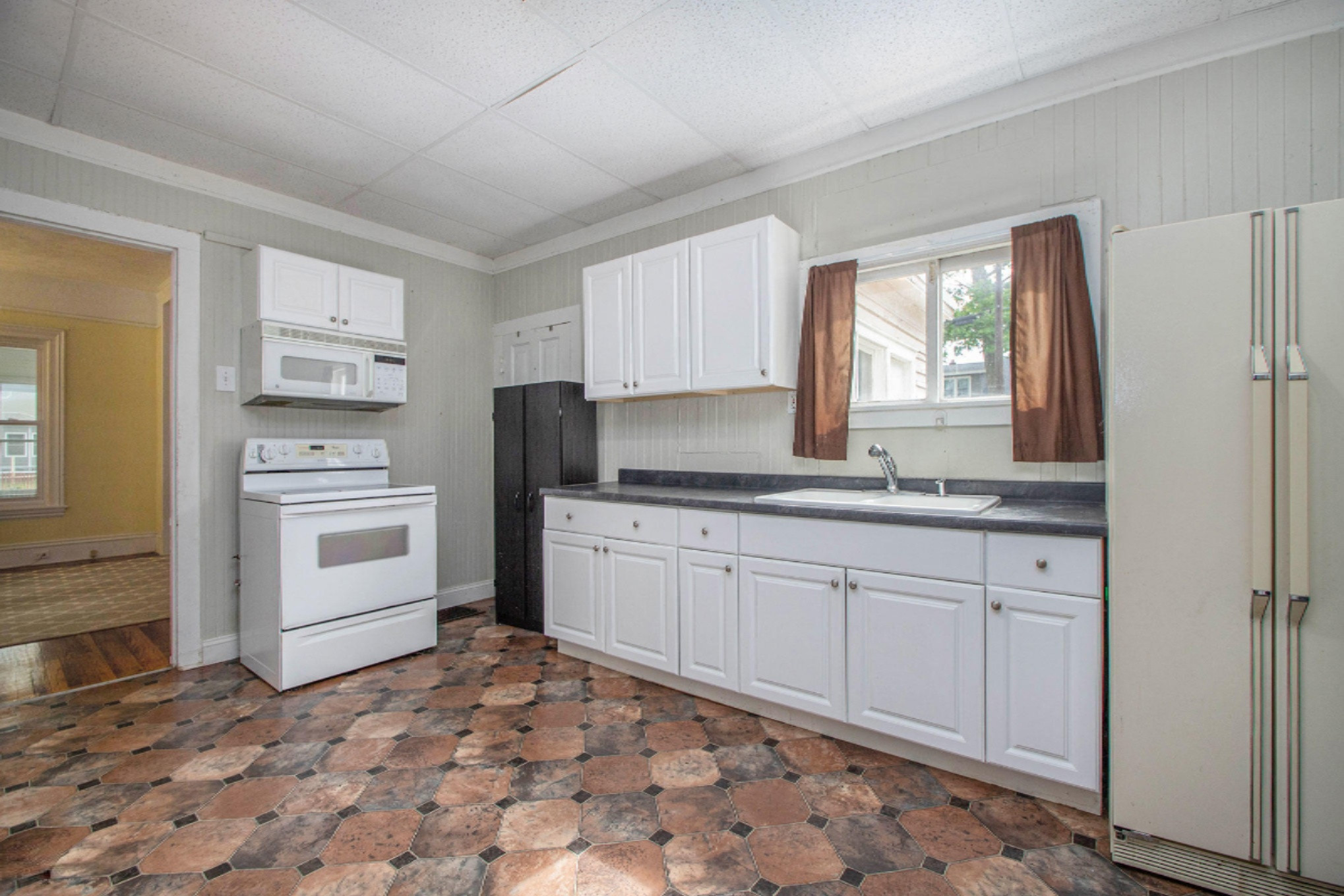 615 State Street Three Rivers, MI 49093 - Photo 12 of 19 IMG_5801