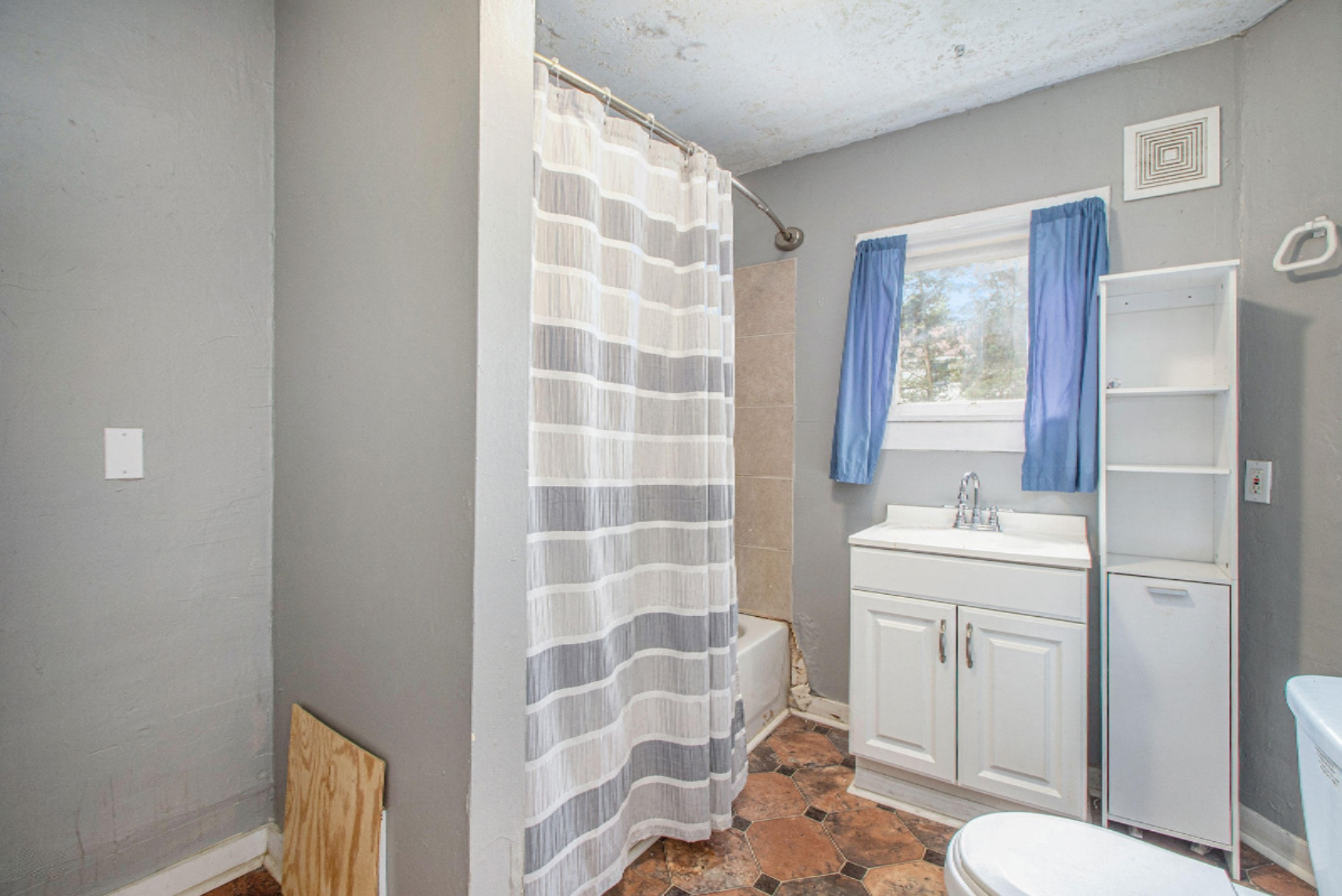 615 State Street Three Rivers, MI 49093 - Photo 15 of 19 IMG_5797