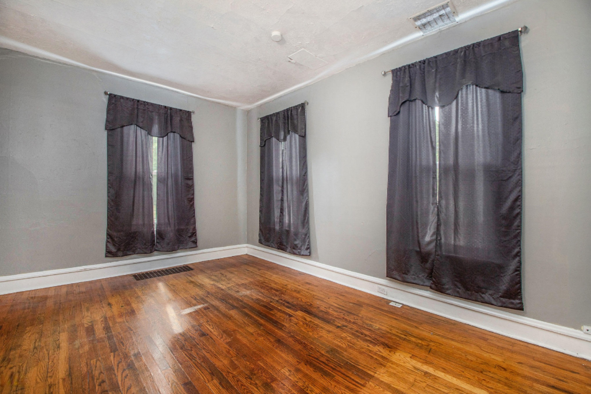 615 State Street Three Rivers, MI 49093 - Photo 16 of 19 IMG_5799