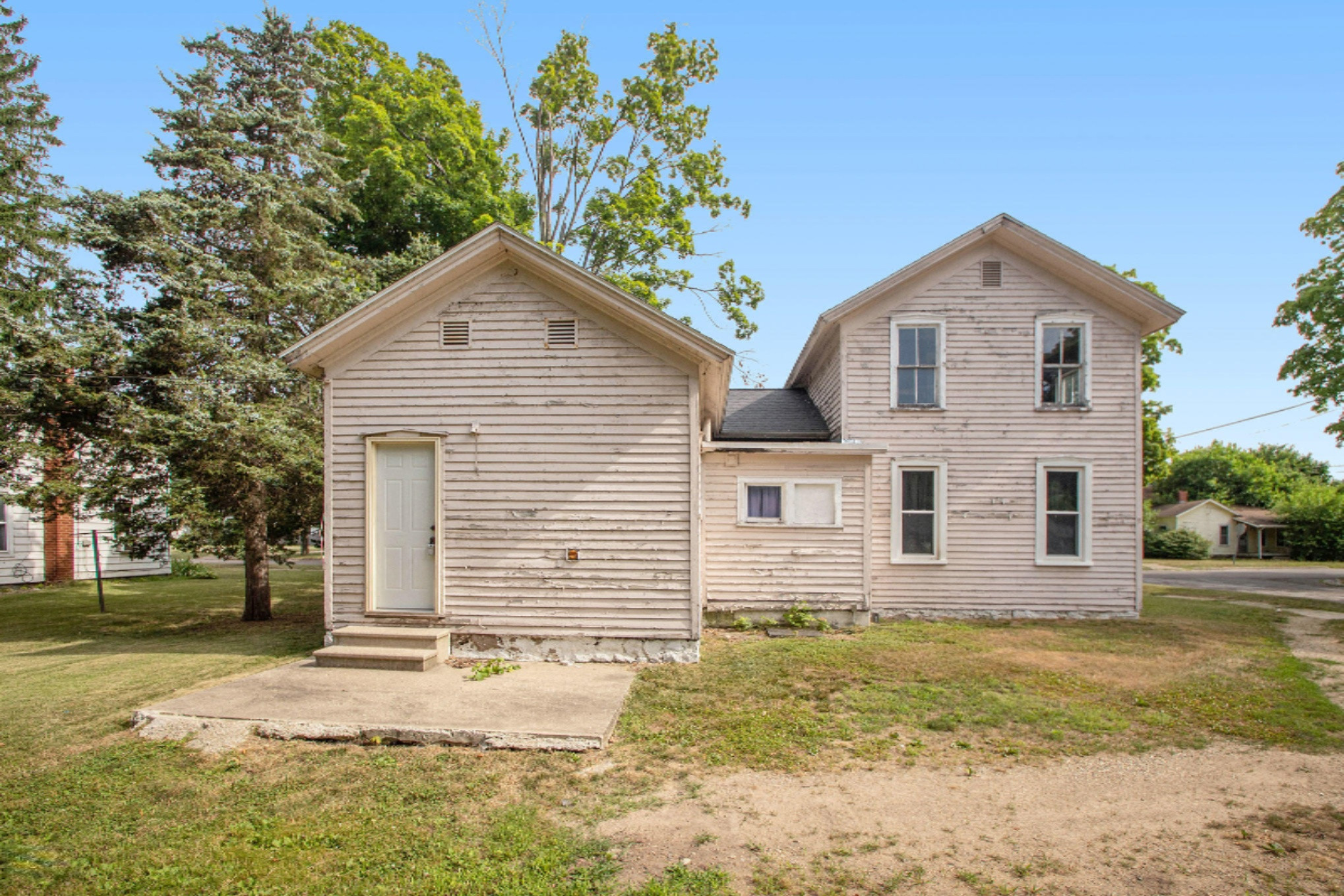 615 State Street Three Rivers, MI 49093 - Photo 5 of 19 IMG_5783