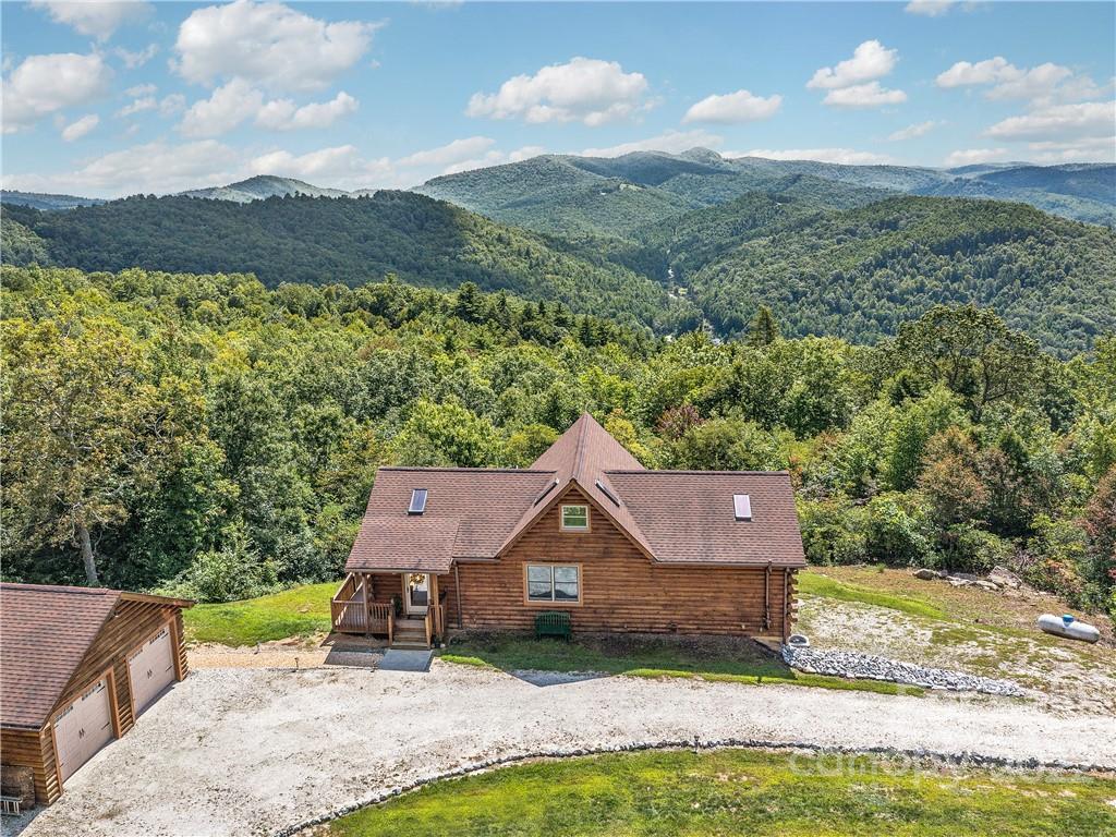 866 Pine Tree Road Spruce Pine, NC 28777 - Photo 34 of 38 an aerial view of a house