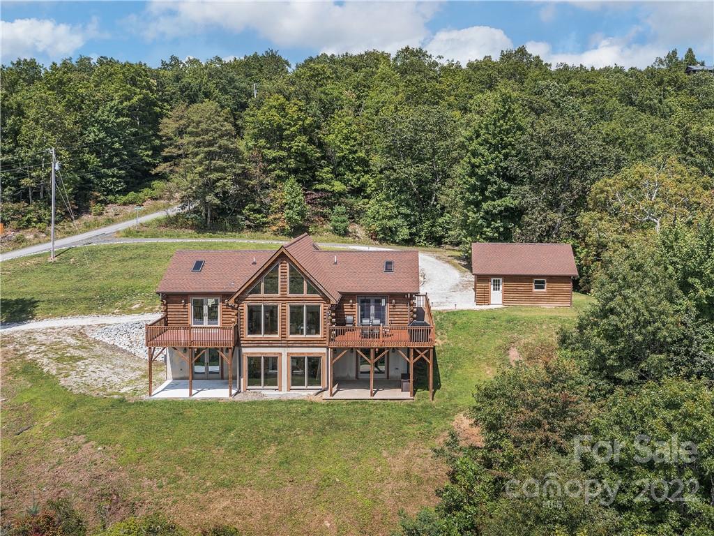 866 Pine Tree Road Spruce Pine, NC 28777 - Photo 35 of 38 an aerial view of a house