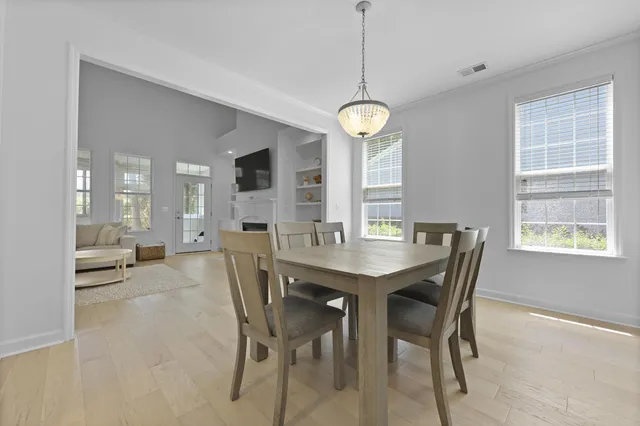 $709,000 | 132 Fresh Meadow Lane, Mount Pleasant, SC 29466