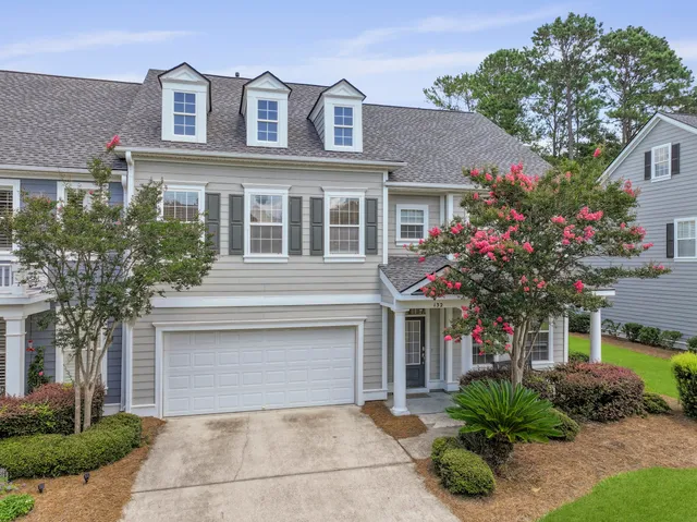 $709,000 | 132 Fresh Meadow Lane, Mount Pleasant, SC 29466
