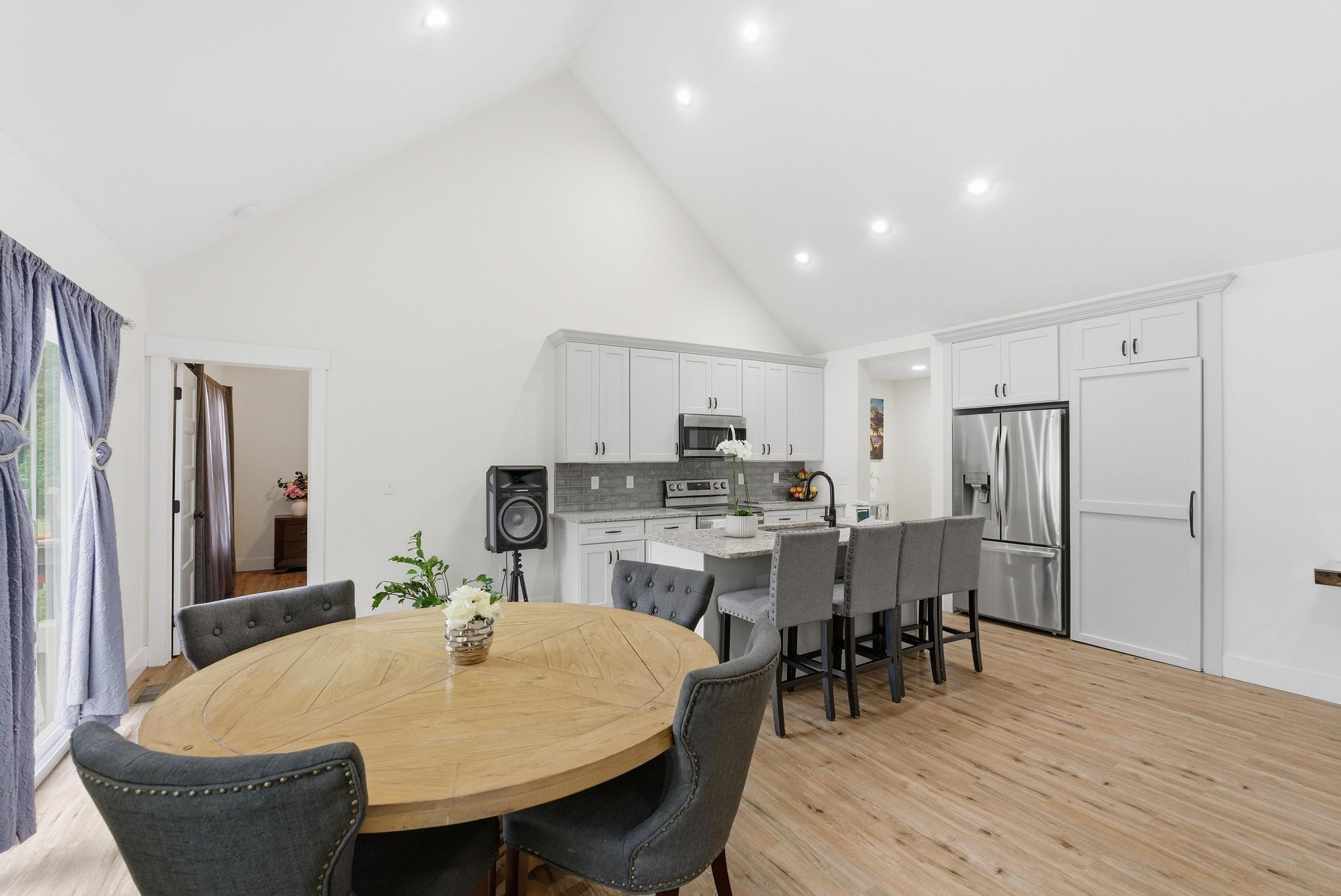 514 Cottage Way Cookeville, TN 38506 - Photo 6 of 21 a large kitchen with a table and chairs