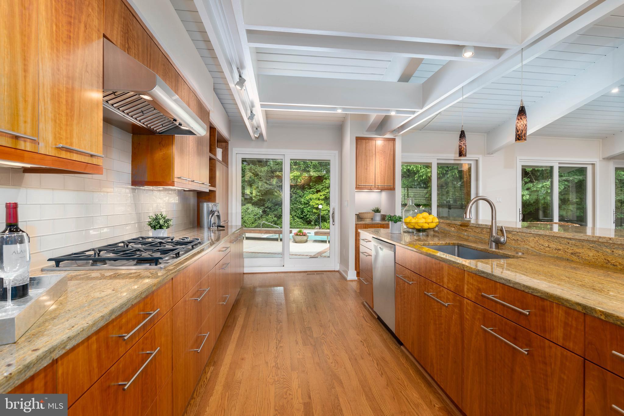 7105 Nevis Road Bethesda, MD 20817 - Photo 11 of 68 Gallery Image 11