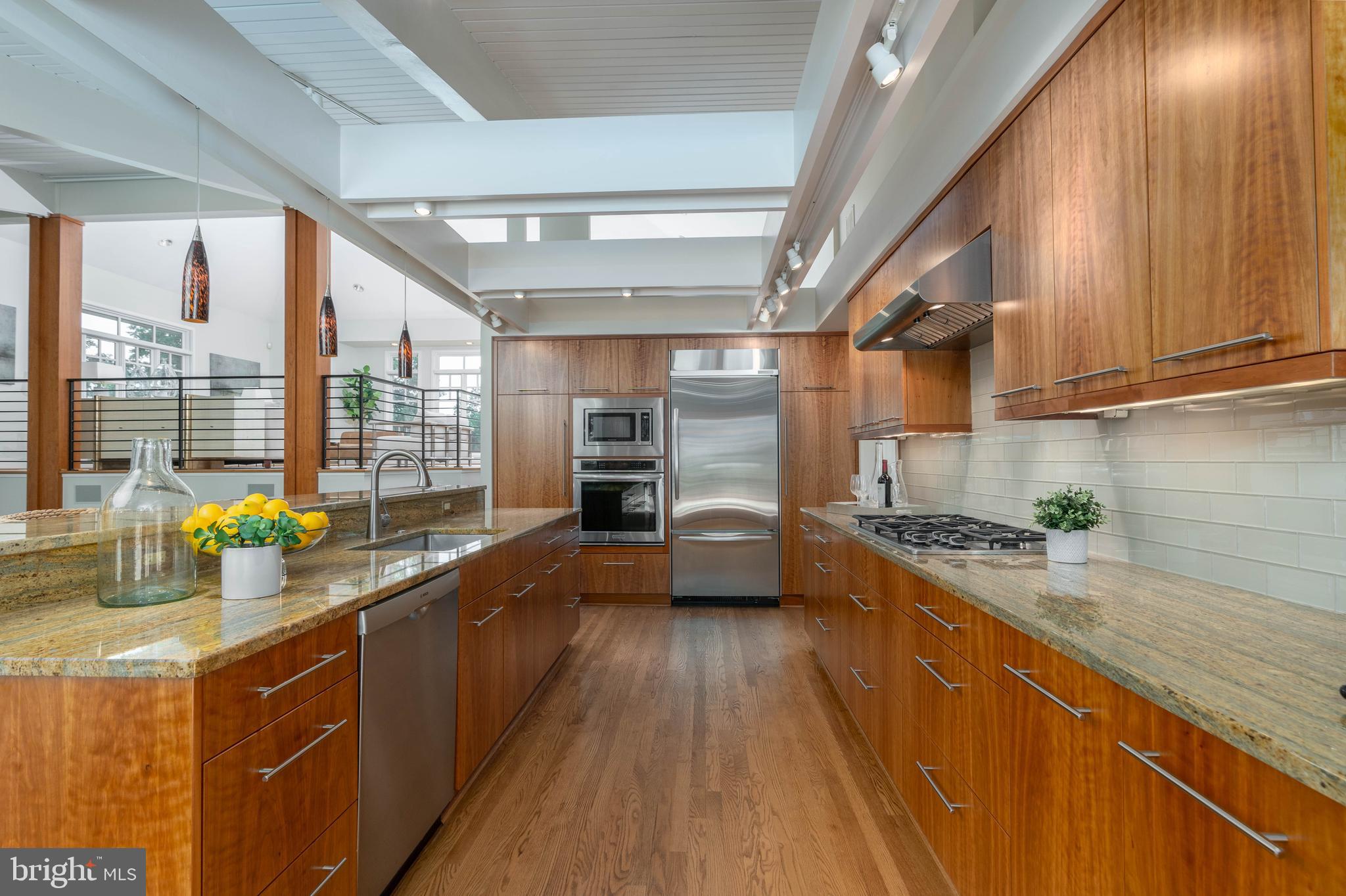 7105 Nevis Road Bethesda, MD 20817 - Photo 12 of 68 Gallery Image 12