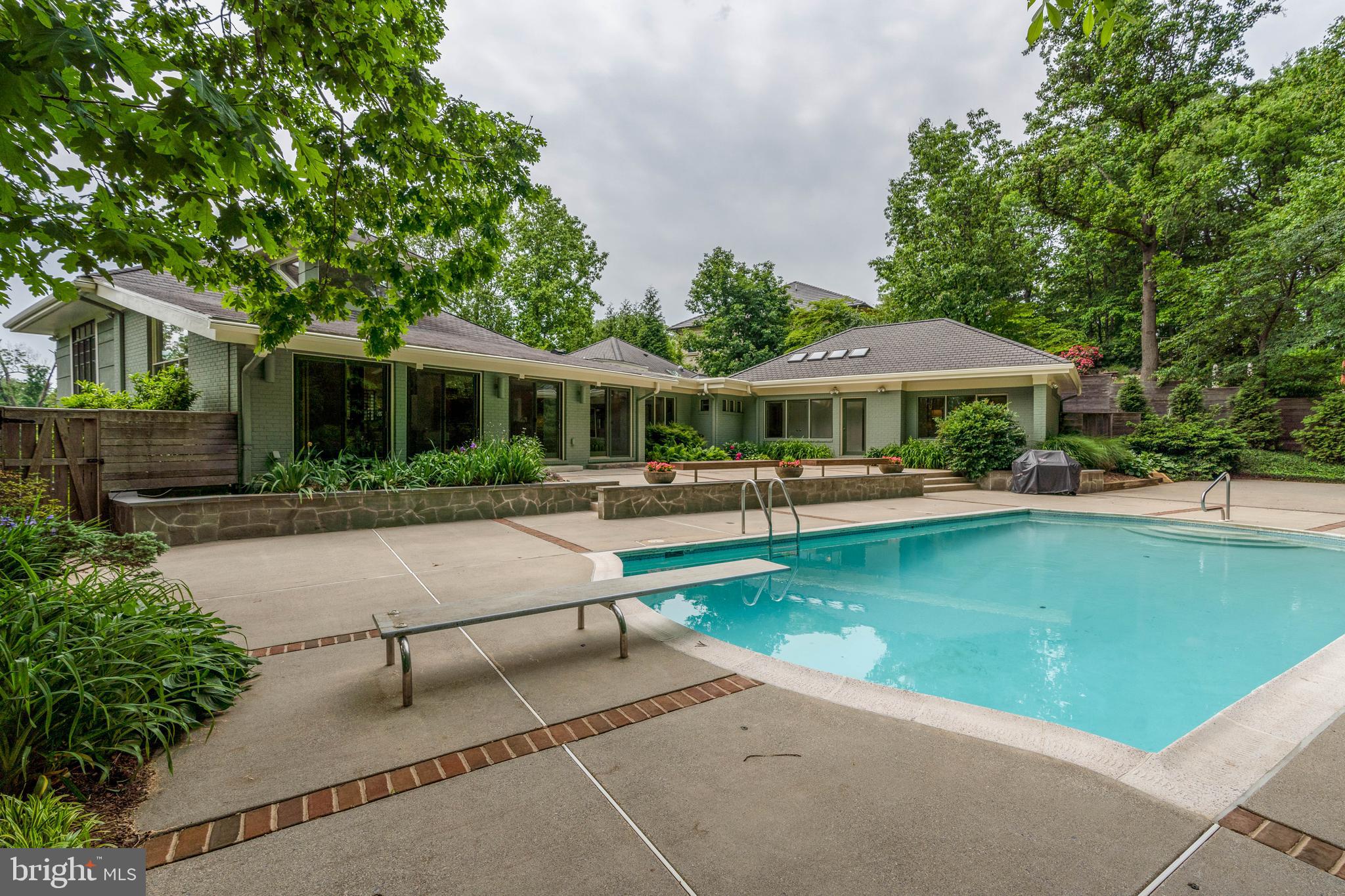 7105 Nevis Road Bethesda, MD 20817 - Photo 17 of 68 Gallery Image 17