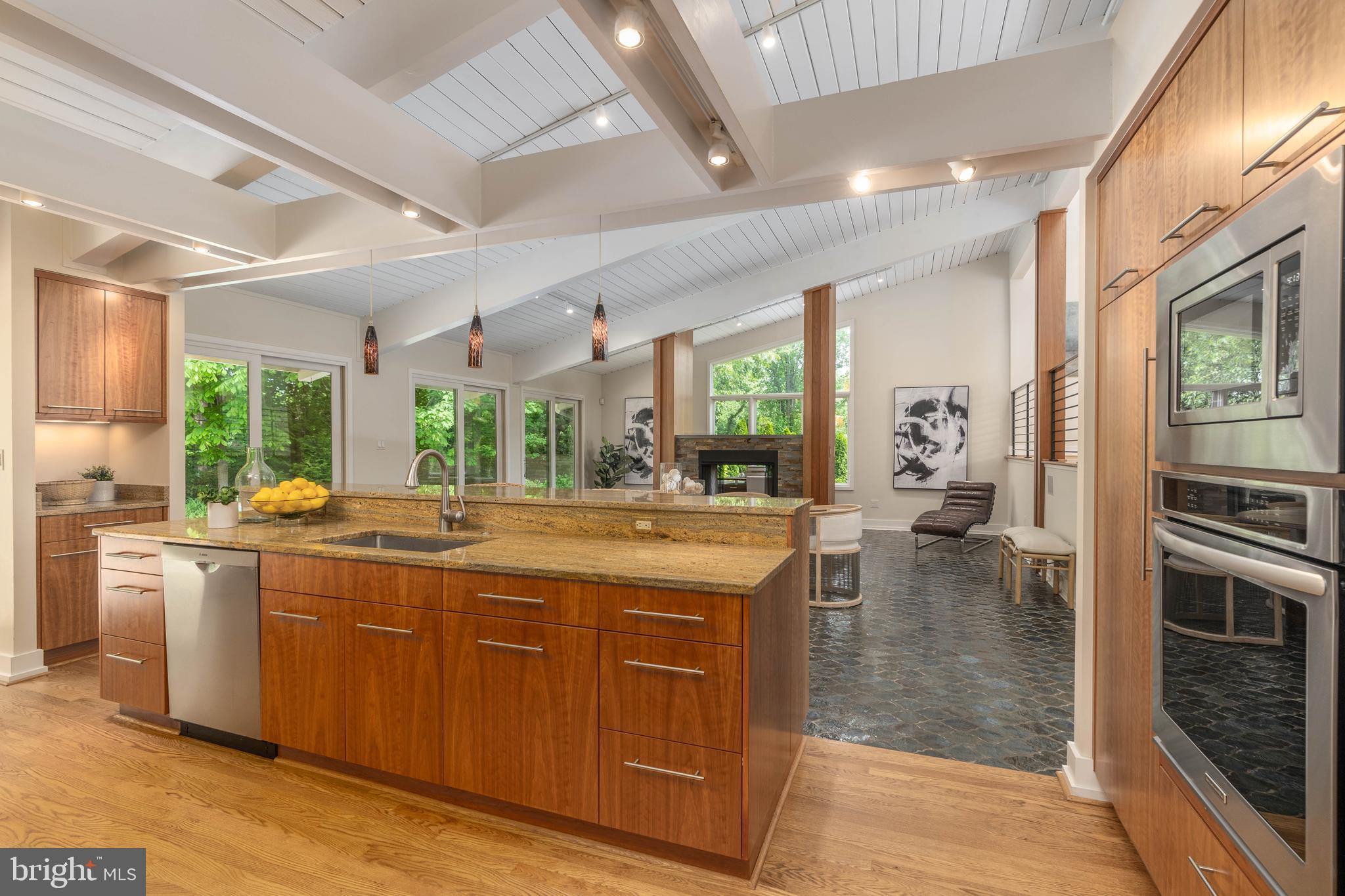 7105 Nevis Road Bethesda, MD 20817 - Photo 10 of 68 Gallery Image 10