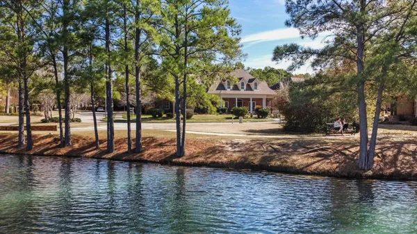 $1,100,000 | 34 Kerloch Point, Spring, TX 77379