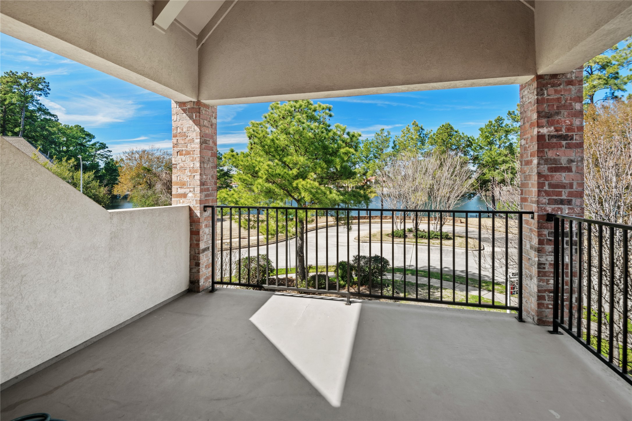 34 Kerloch Point Spring, TX 77379 - Photo 14 of 20