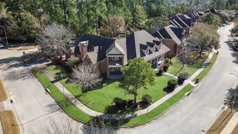 $1,100,000 | 34 Kerloch Point, Spring, TX 77379