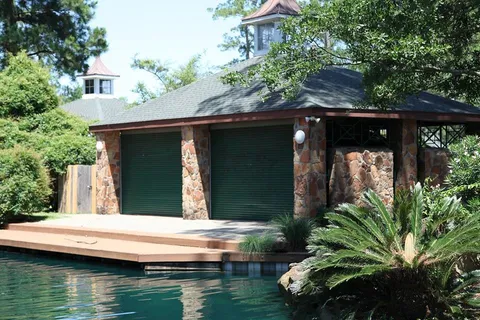 $1,100,000 | 34 Kerloch Point, Spring, TX 77379