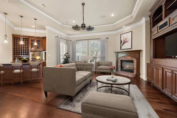 $1,100,000 | 34 Kerloch Point, Spring, TX 77379