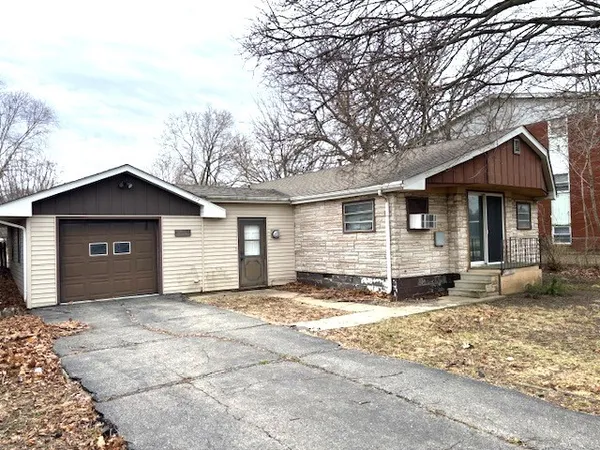 $119,900 | 722 West South Street, Plano, IL 60545