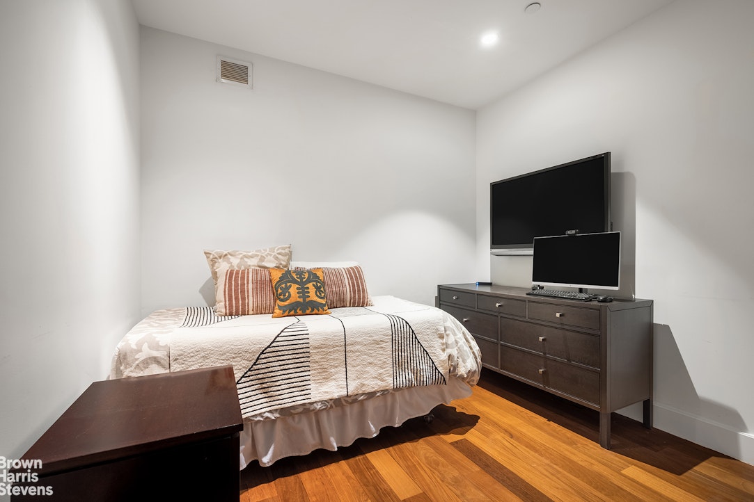 15 East 26th Street, Unit 13F Manhattan, NY 10010 - Photo 12 of 18