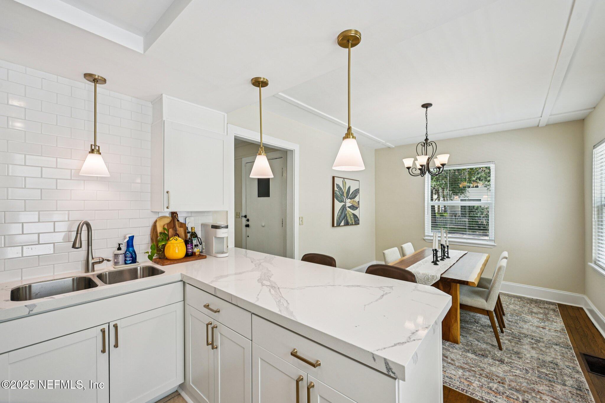 113 Seminole Road Atlantic Beach, FL 32233 - Photo 13 of 52 19-web-or-mls-Seminole Rd-S3107-019